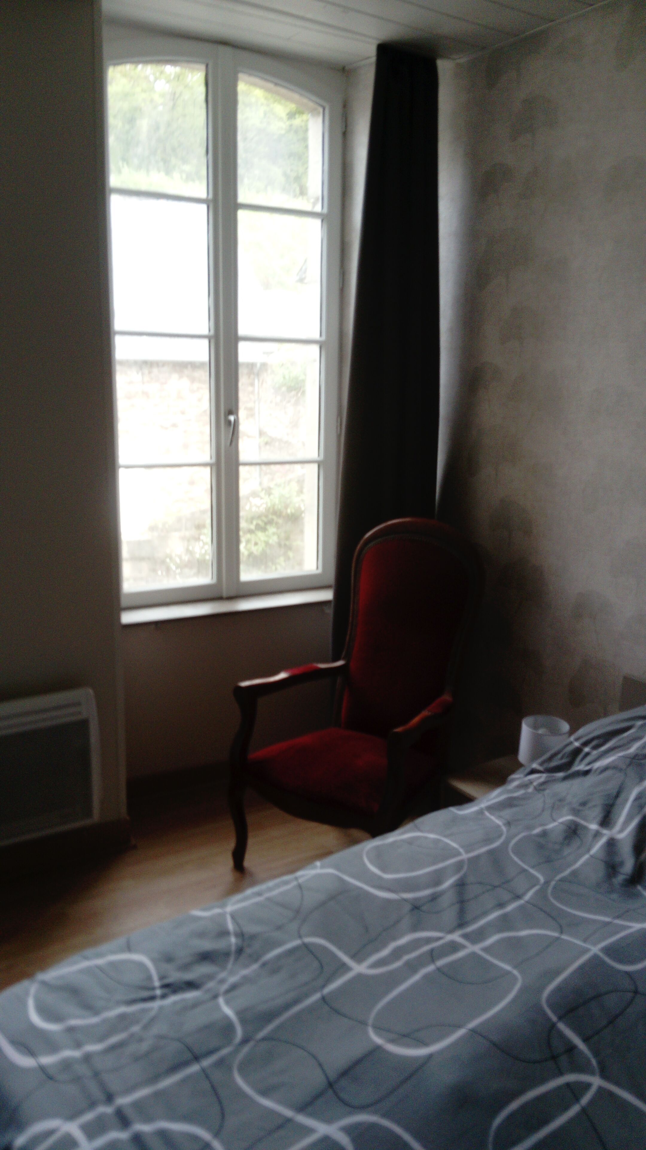 1 chambre, fer et planche à repasser, Wi-Fi, draps fournis