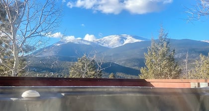 Maista Coloradon syksynäkymät 9263 metrin päässä mökistä sininen taivas