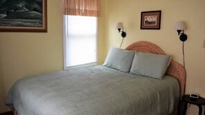 2 slaapkamers, een strijkplank/strijkijzer, gratis wifi, beddengoed