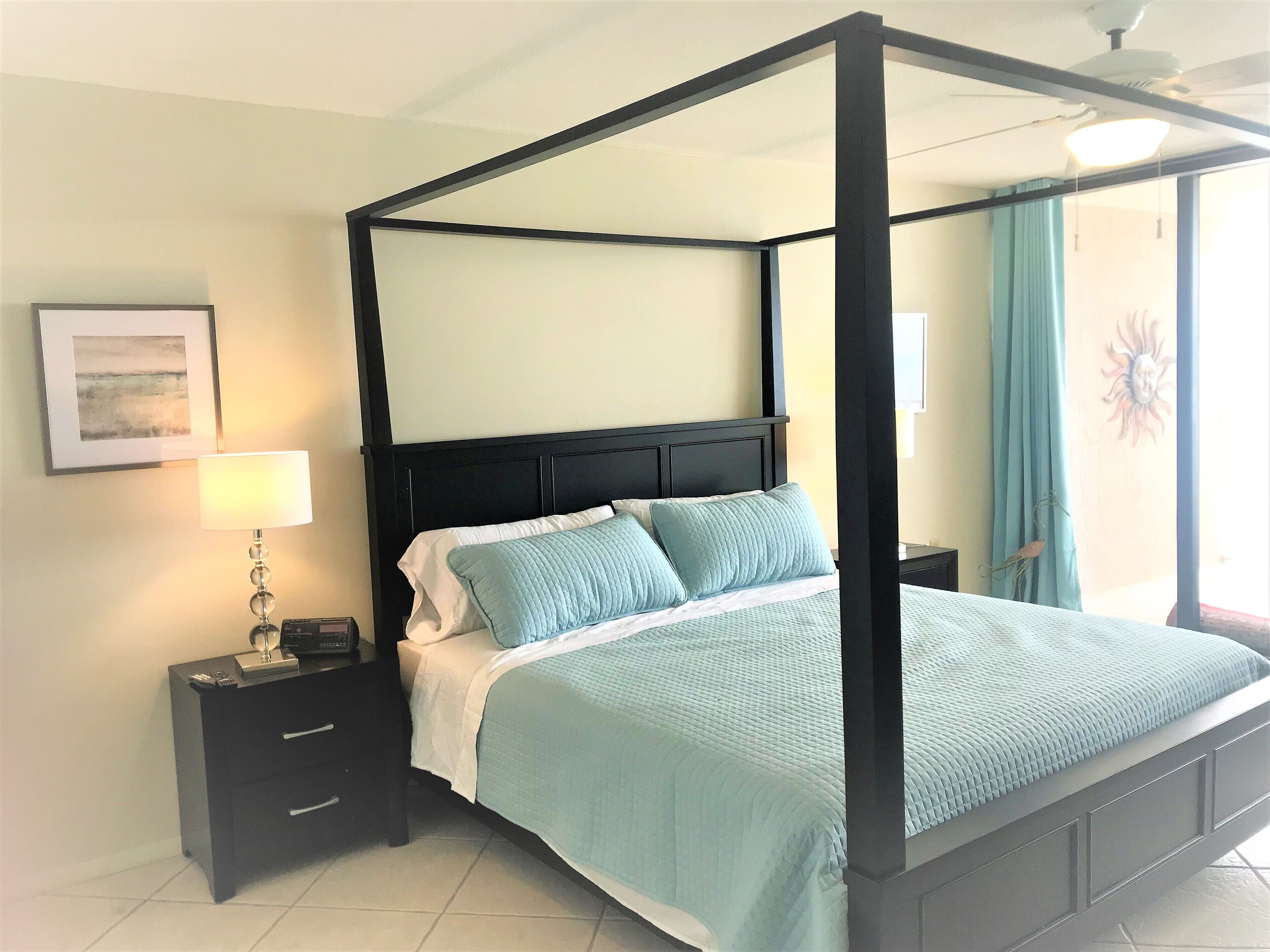  Renovated Beachfront 2 bed/ 2 bath