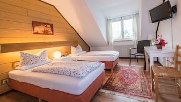 1 bedroom, free cots/infant beds, free WiFi, bed sheets