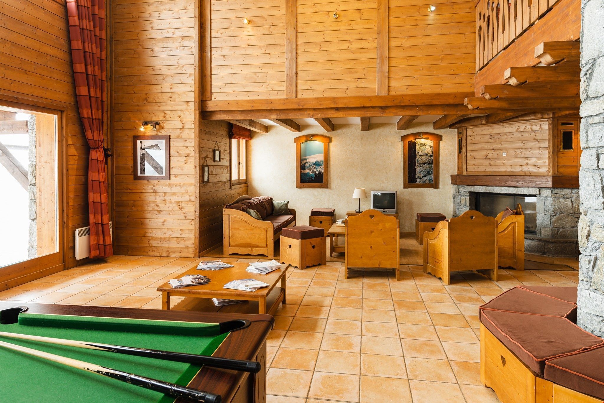 The welcoming lobby offers a comfortable area for guests to relax.