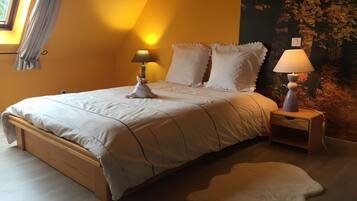 3 chambres, lit parapluie, Wi-Fi gratuit, draps fournis