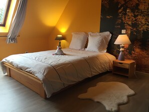 3 Schlafzimmer, Reisekinderbett, kostenloses WLAN, Bettwäsche