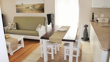 Family Apartment, Non Smoking, Pool Access | Interior detail