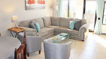 Smart TV 40-inci dengan saluran TV satelit, TV, dan Netflix