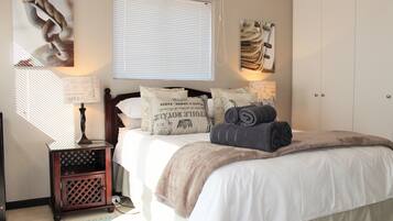 Family Apartment, Non Smoking, Pool Access | 2 bedrooms, iron/ironing board, free WiFi, bed sheets