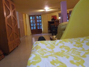 2 bedrooms, bed sheets