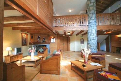 Appartement abordable à 50m du téléphérique | Accès piscine