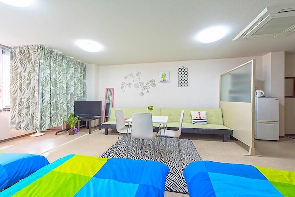 Superior Family Room with Private Bathroom | Free WiFi - Young Minbak Osaka Guest House (Osaka)