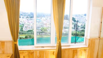 Honeymoon Studio, 1 Queen Bed, Garden View | 1 bedroom, soundproofing, iron/ironing board