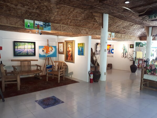 Reception hall - La Vida Hostel (Samal)