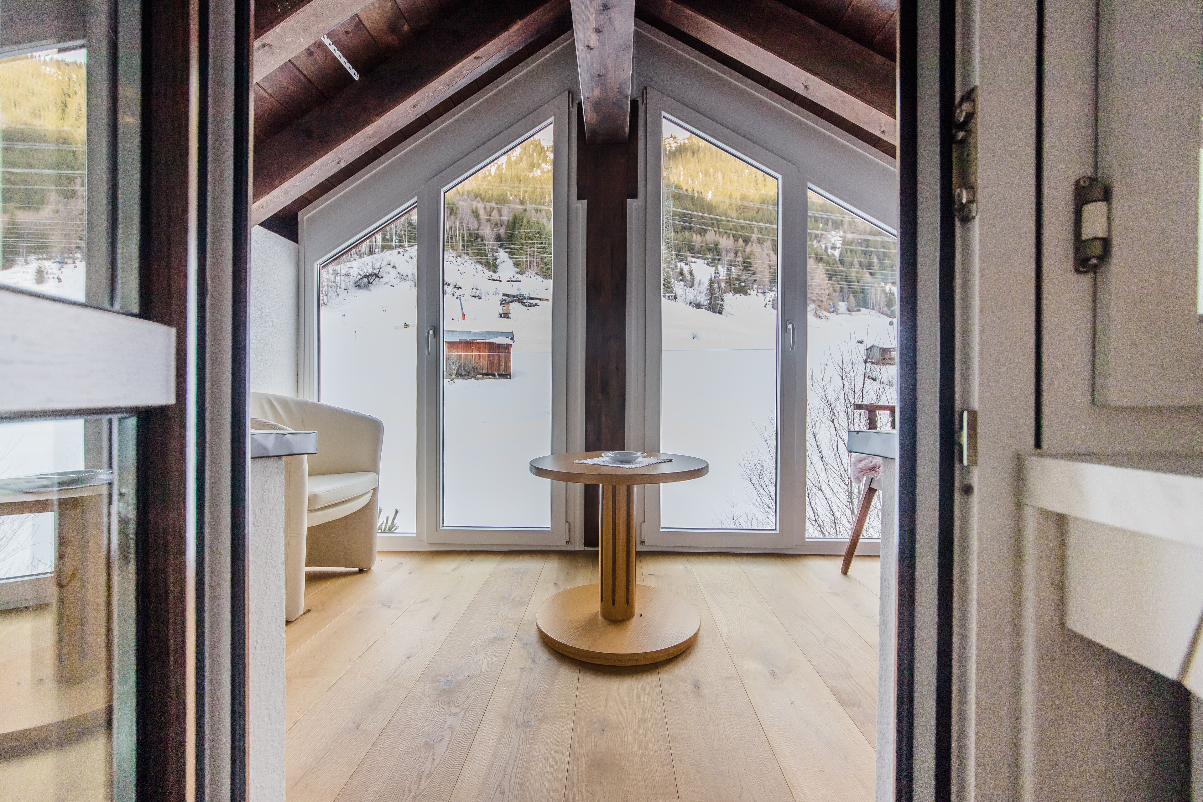 Suite | Living area | Flat-screen TV