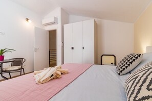 4 Schlafzimmer, Bügeleisen/Bügelbrett, WLAN, Bettwäsche