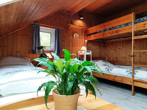 große ruhige zentrale Ferienwohnung