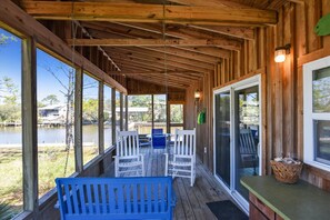 屋外ダイニングエリア