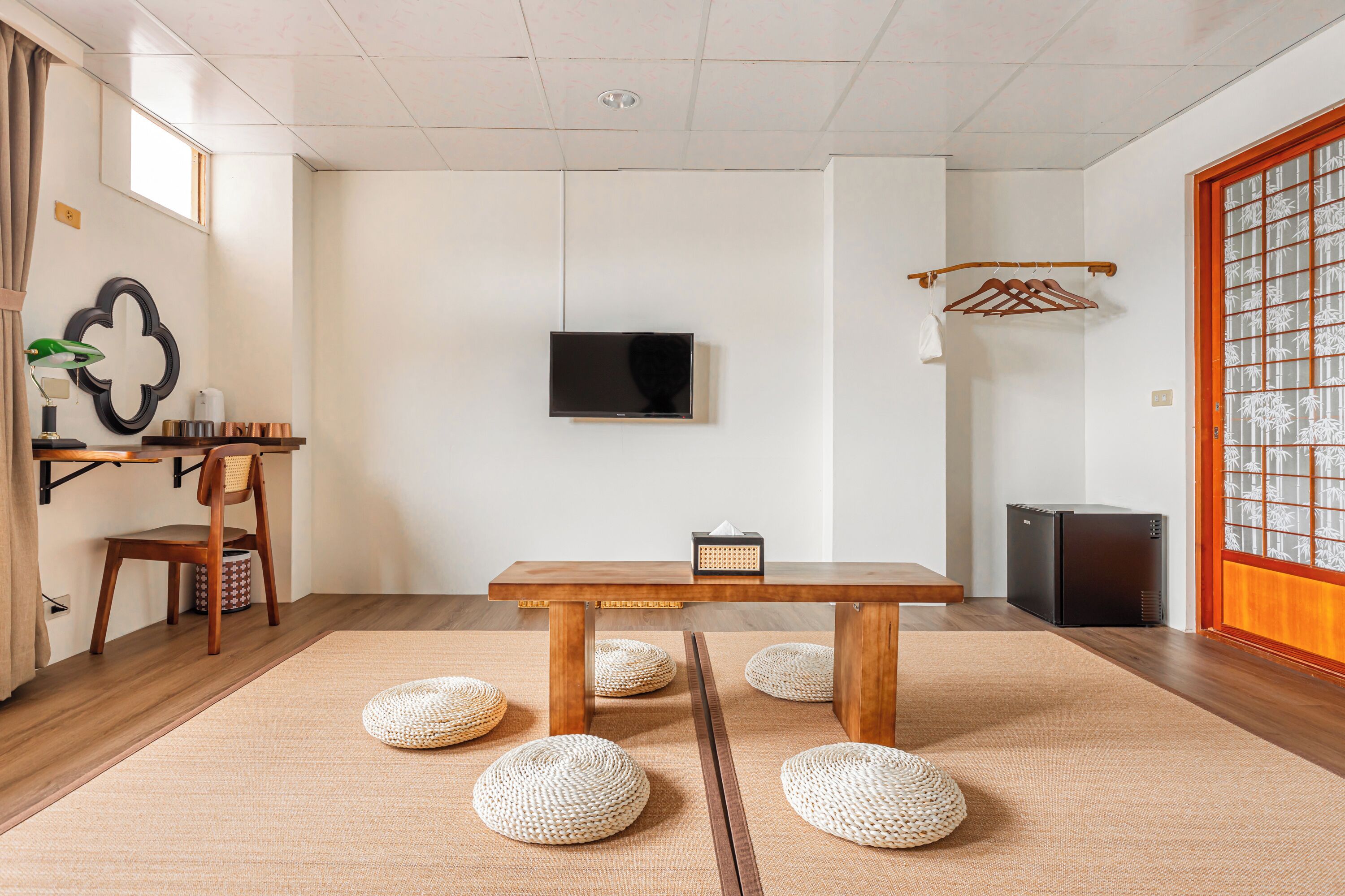 Family room - with shared bathroom | Free WiFi, bed sheets