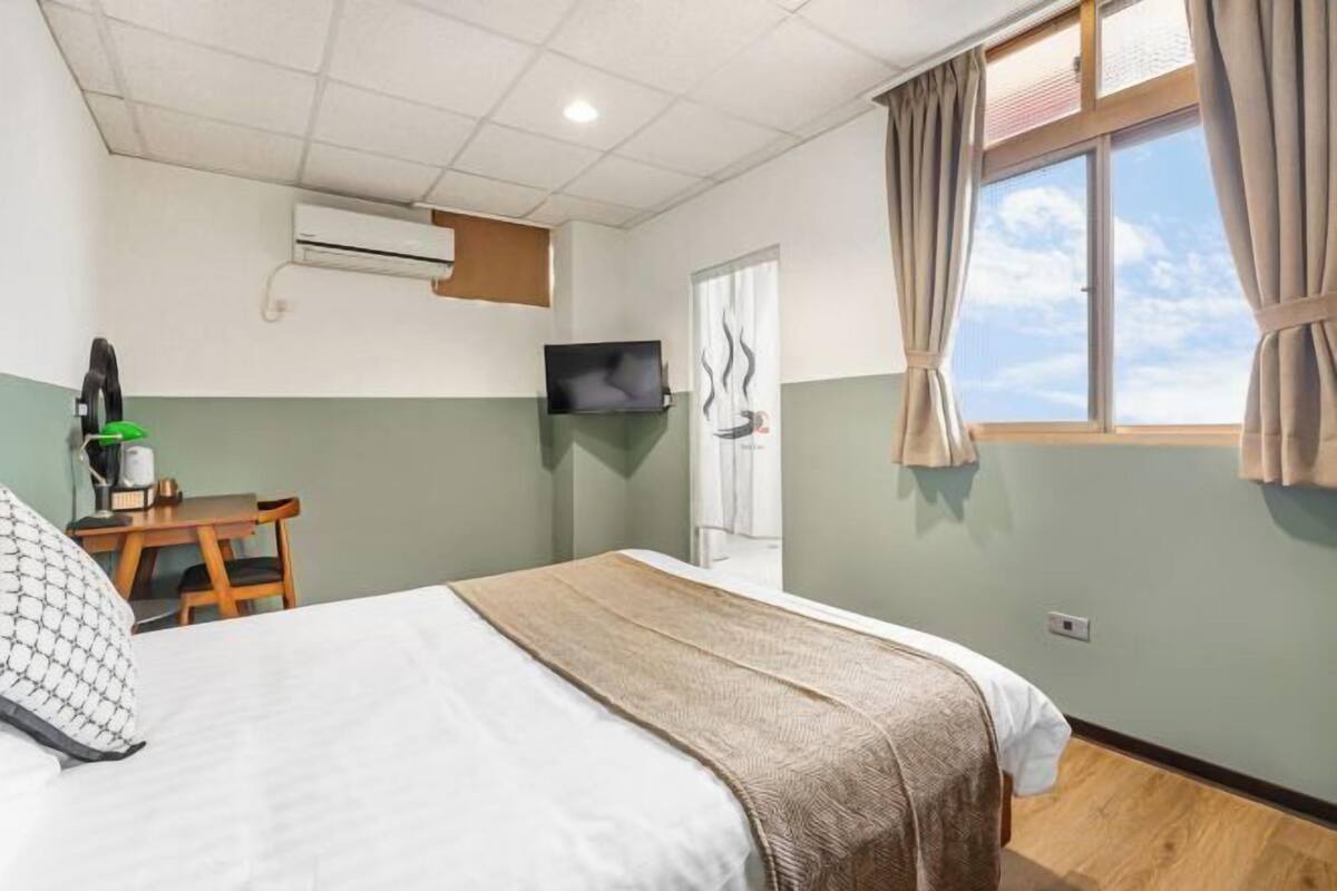 Wifi gratis y ropa de cama