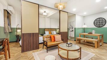 Superior family room | Free WiFi, bed sheets