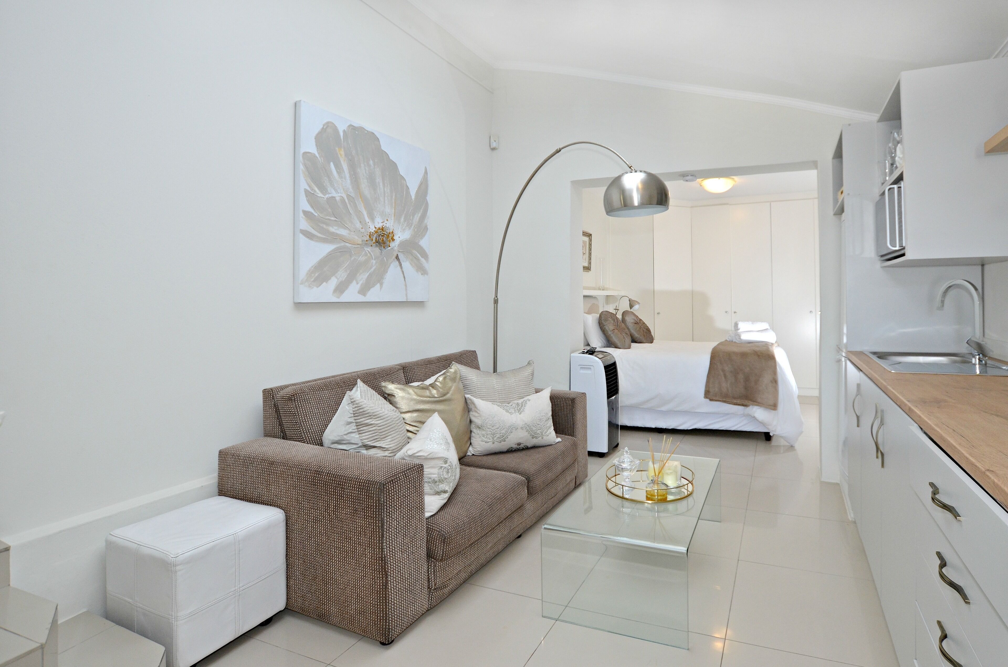 1 間睡房、房內夾萬、熨斗/熨衫板、免費 Wi-Fi