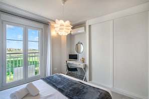 2 slaapkamers, een strijkplank/strijkijzer, gratis wifi, beddengoed
