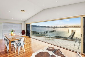 Dining - Peaceful Waterfront house Great View Private Jetty (Gosford)