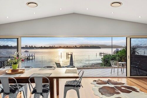 Peaceful Waterfront house Great View Private Jetty