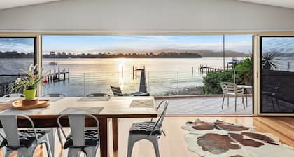 Peaceful Waterfront house Great View Private Jetty