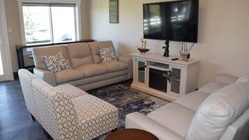 Smart TV, lareira, DVD player