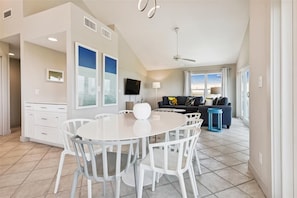 Dining - Enjoy amazing Gulf views from the covered upper deck at Sea Break. (St. George Island)