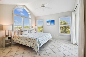 3 bedrooms, WiFi, bed sheets - Enjoy amazing Gulf views from the covered upper deck at Sea Break. (St. George Island)
