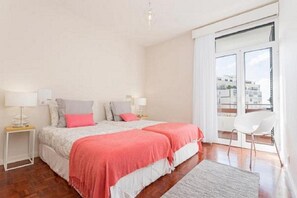 2 slaapkamers, een strijkplank/strijkijzer, gratis wifi, beddengoed
