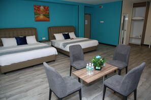 Habitación familiar, para no fumadores | Muebles diferentes, tabla de planchar con plancha y wifi gratis 
