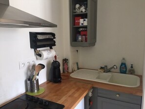 Fridge, microwave, coffee/tea maker, toaster