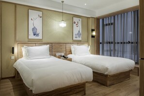 Yhden hengen comfort-huone | Tallelokero huoneessa, yksilöllisesti sisustettu