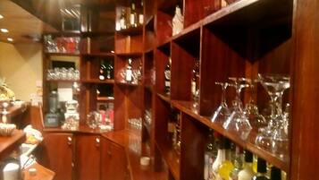 Spécialités Cuisine locale et internationale