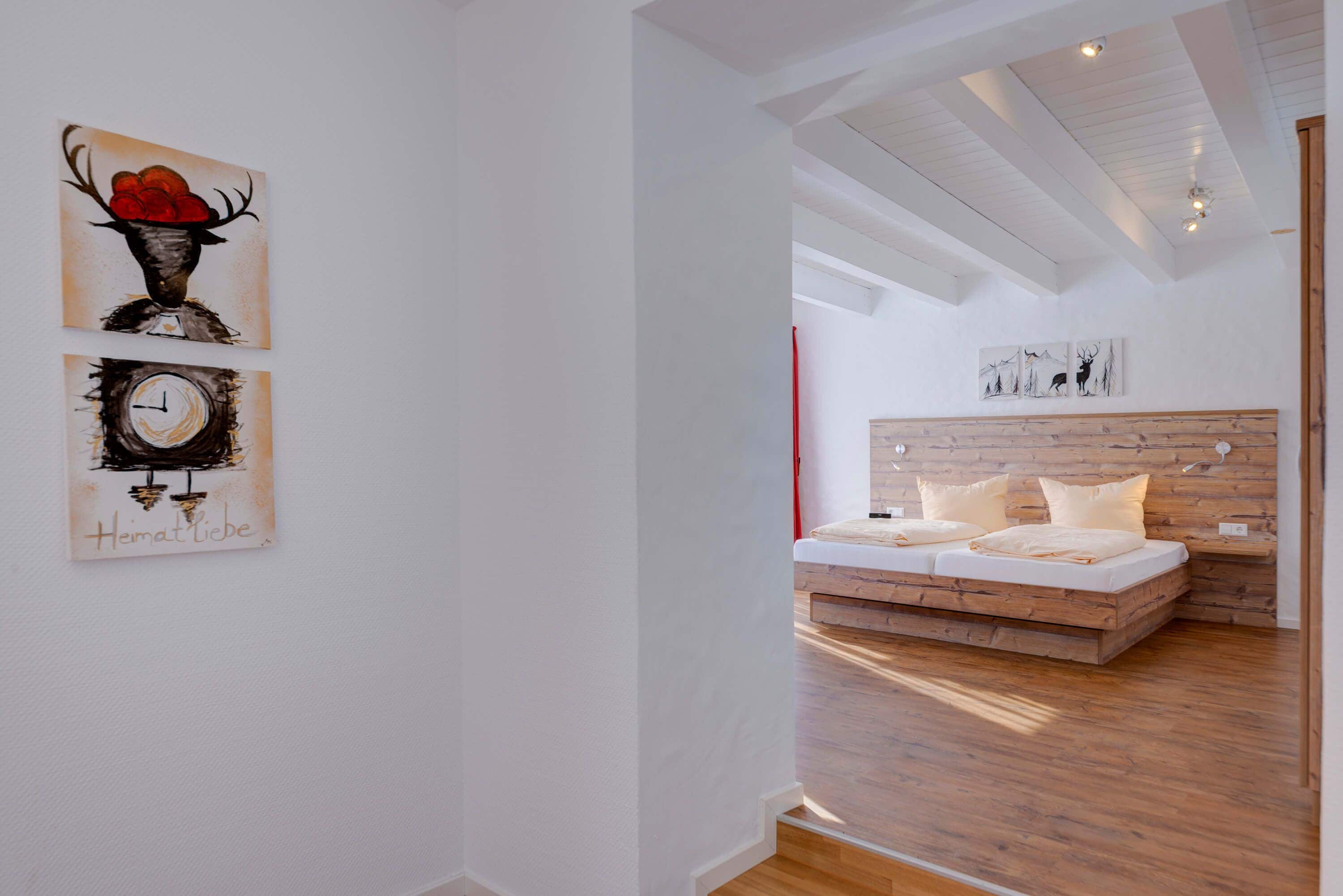 1 bedroom, tempur-pedic beds, individually decorated