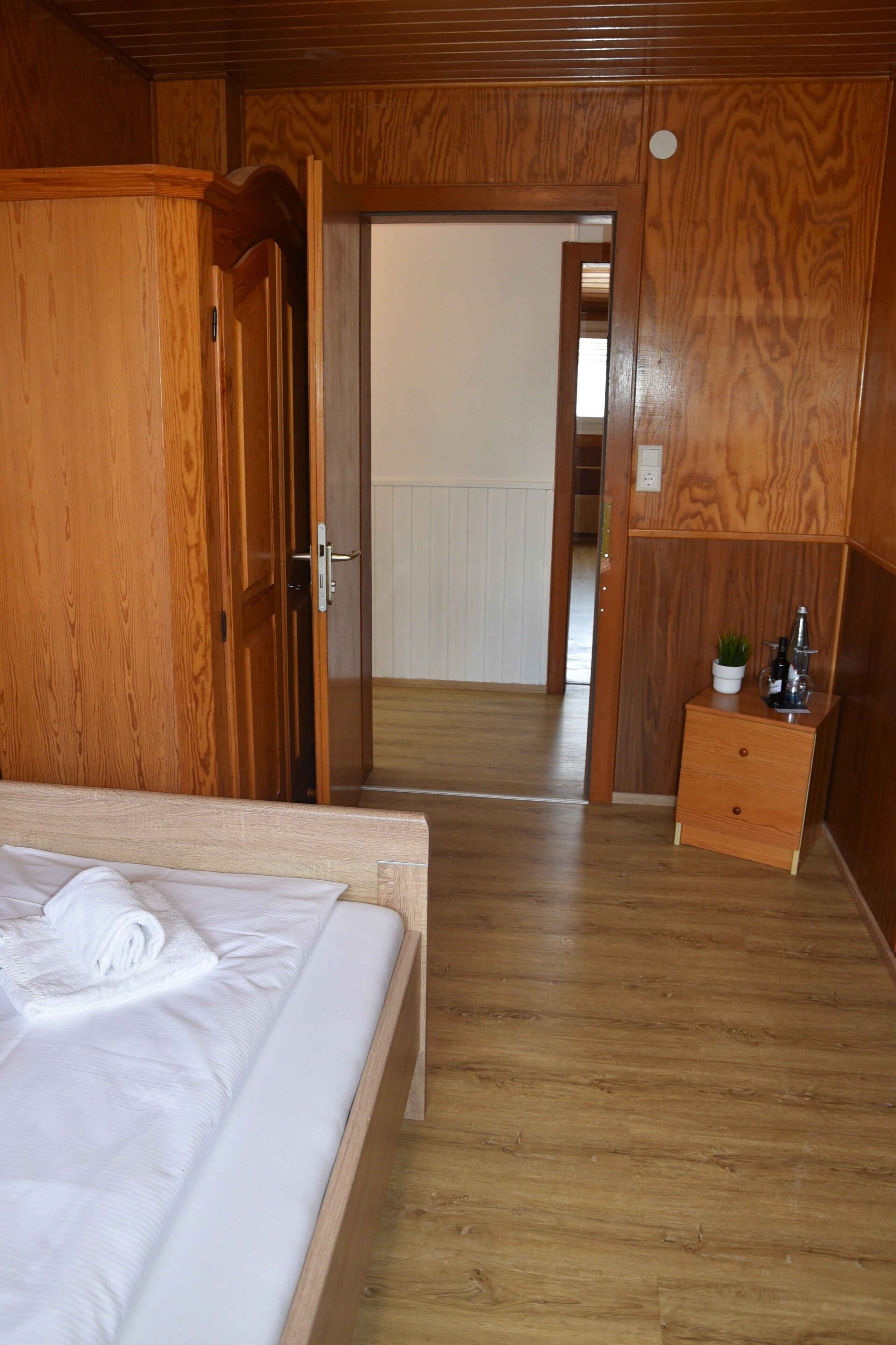 economy single room | 1 bedroom, tempur-pedic beds, individually decorated