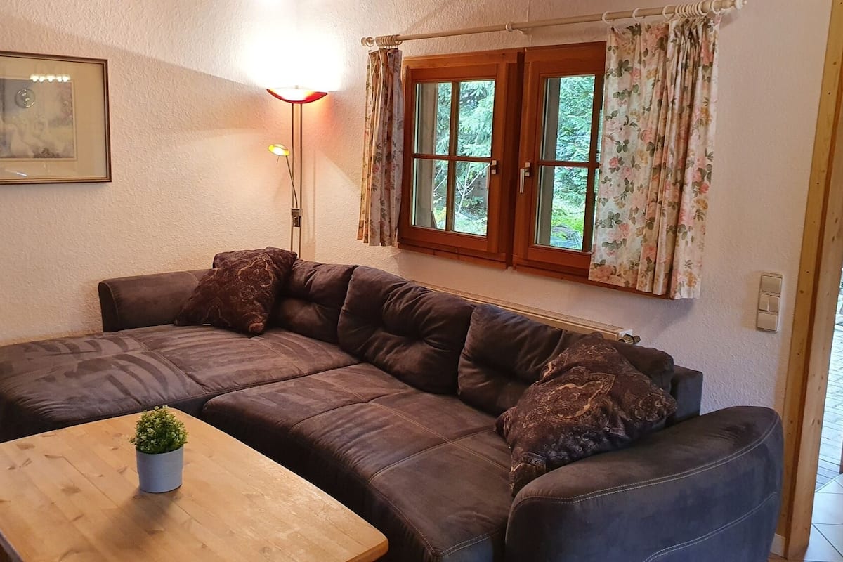 basic chalet, 3 bedrooms, terrace (blockhaus) | living area