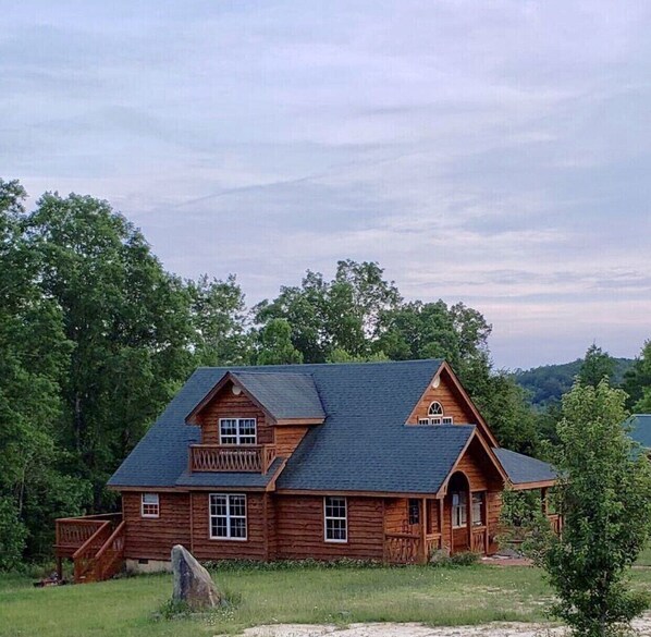 Cozy Cabin Mountain Getaway Secluded & Scenic Big South Fork! Relax • Explore McCreary
