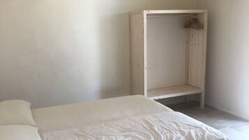 2 Schlafzimmer, Reisekinderbett, kostenloses WLAN, Bettwäsche