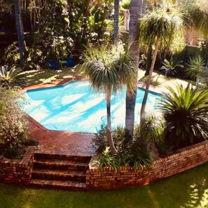 Outdoor pool - Harties Wellness Centre & Accommodation (Hartbeespoort)