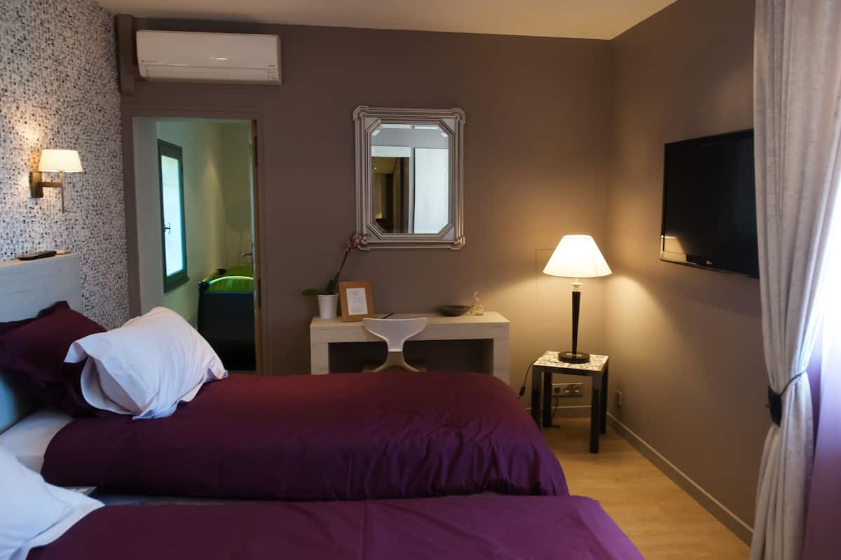 1 bedroom, premium bedding, memory-foam beds, individually decorated