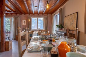 Free daily continental breakfast - Le Catarina (Lathuile)