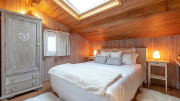 Chambre Double Deluxe, baignoire (Flocon de Neige) | Rideaux occultants, fer et planche à repasser, Wi-Fi gratuit