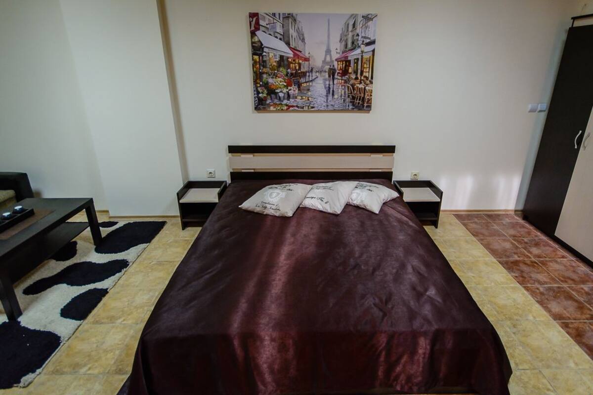 Standard-Doppelzimmer, Balkon | Hochwertige Bettwaren, Minibar, Schreibtisch