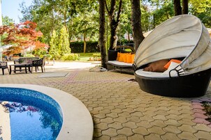 Seasonal outdoor pool