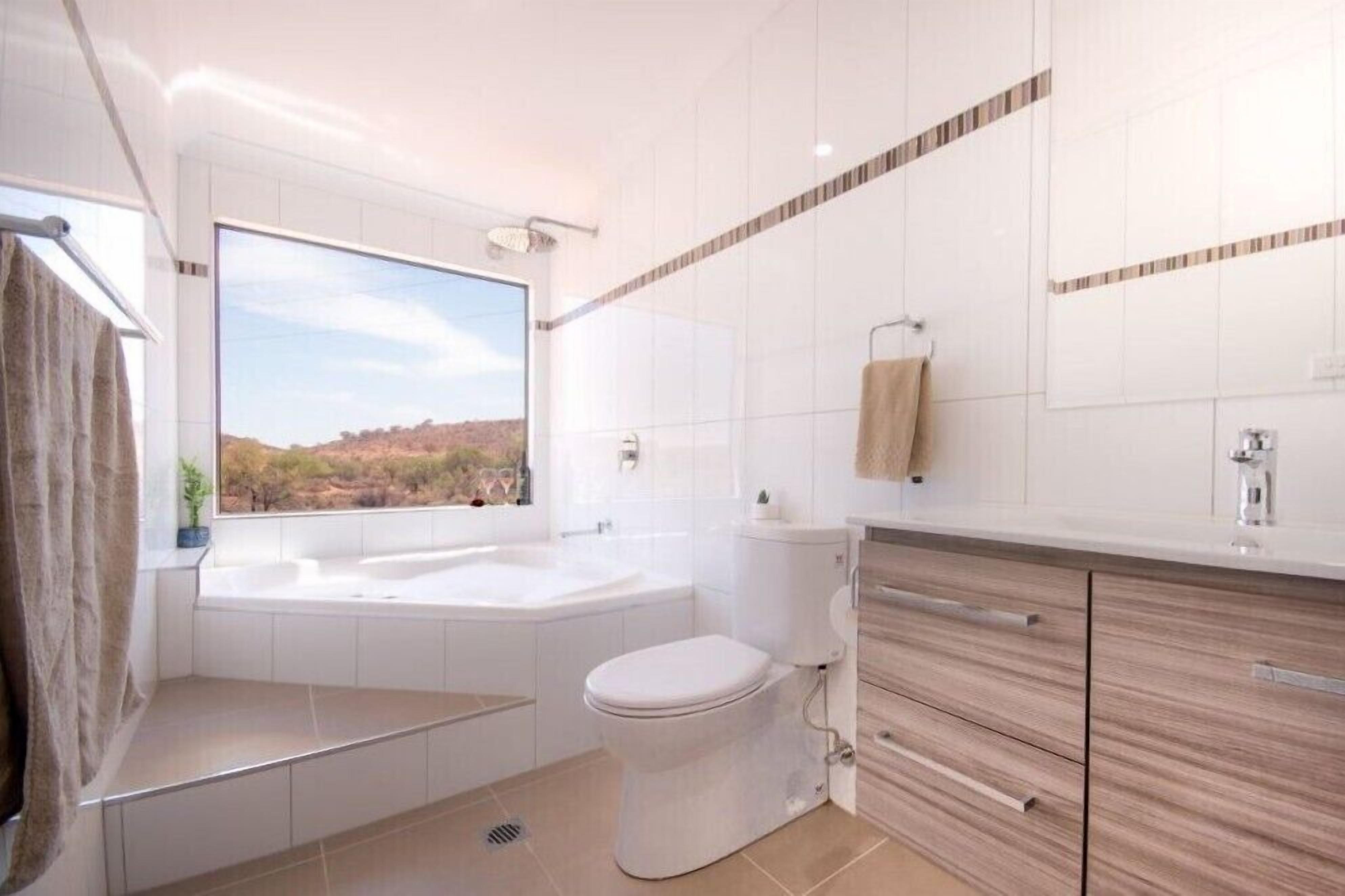 ดีลักซ์เคบิน, วิวภูเขา | ห้องน้ำ | อ่างอาบน้ำแบบหัวเจ็ต, ของใช้ในห้องน้ำฟรี, ไดร์เป่าผม, ผ้าเช็ดตัว