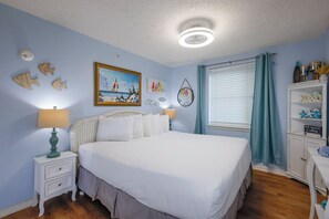 1 slaapkamer, een strijkplank/strijkijzer, gratis wifi, beddengoed