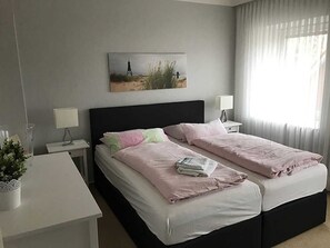 2 chambres, lit parapluie, Wi-Fi, draps fournis